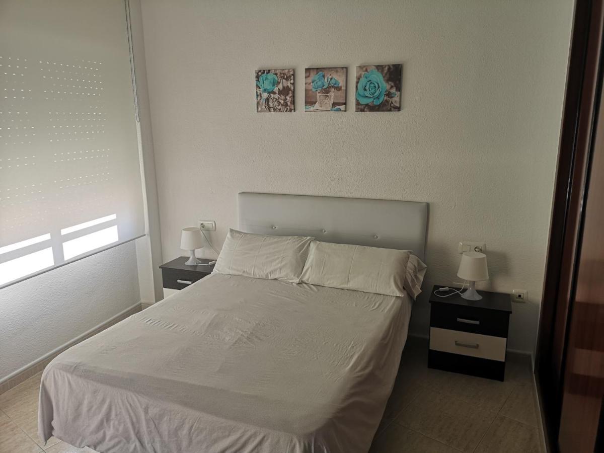 Apartamento 60 M2 En La Playa トレ・デ・ベナガルボン エクステリア 写真